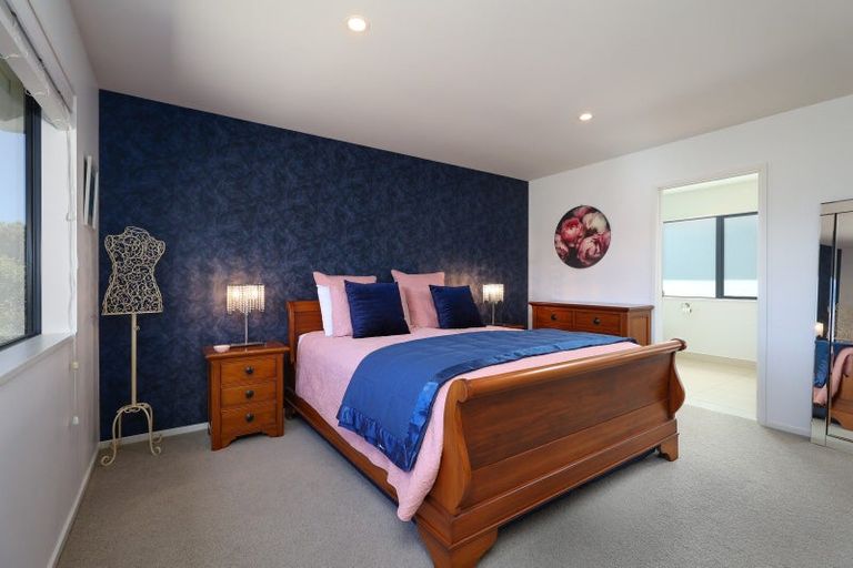 Photo of property in 1 Crown Terrace, Britannia Heights, Nelson, 7010