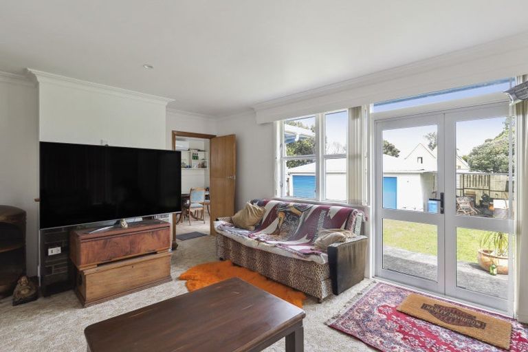 Photo of property in 233 Matai Road, Raumati Beach, Paraparaumu, 5032