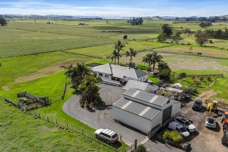 Photo of property in 294 Clevedon Kawakawa Road, Clevedon, Papakura, 2585