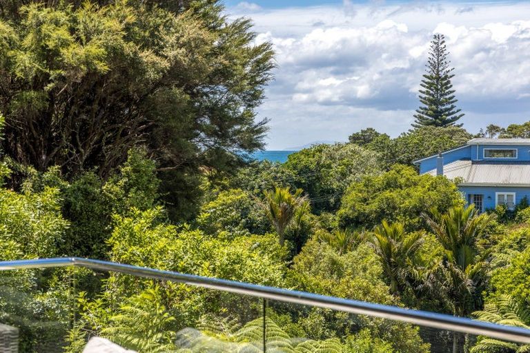 Photo of property in 18 Victoria Road South, Onetangi, Waiheke Island, 1081