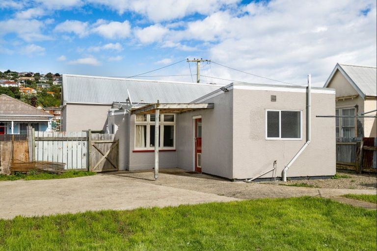 Photo of property in 28 Richmond Street, Forbury, Dunedin, 9012