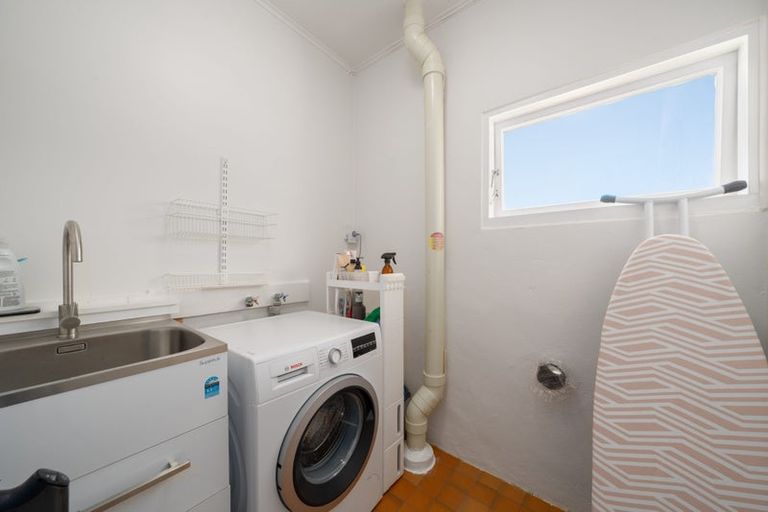 Photo of property in 82 Larsen Crescent, Tawa, Wellington, 5028