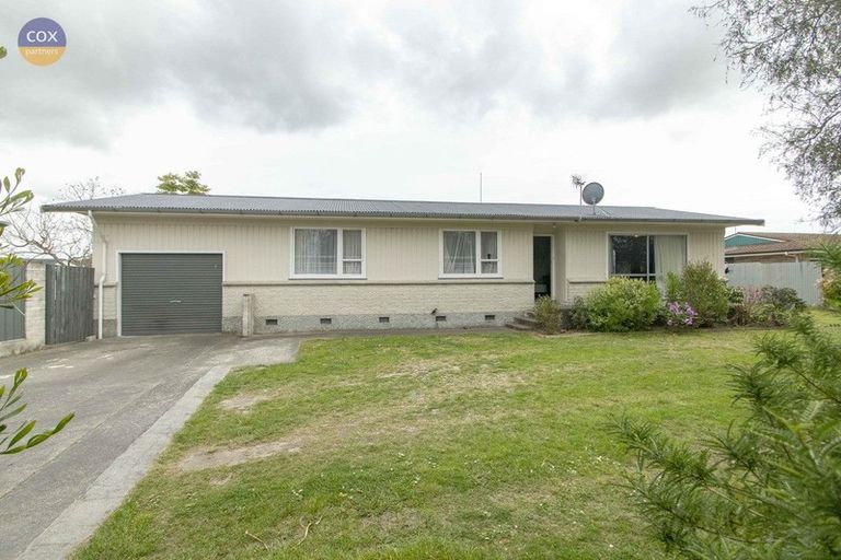 Photo of property in 2 Skerrett Crescent, Tamatea, Napier, 4112