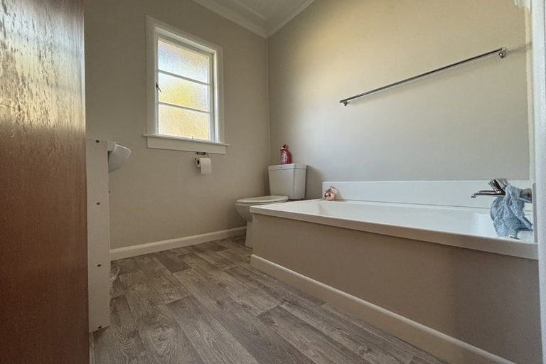 Photo of property in 60 Wellington Street, Pukekohe, 2120