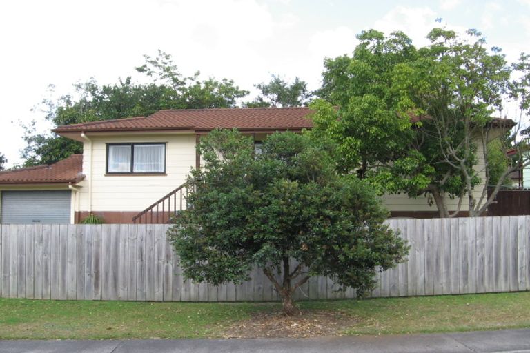 Photo of property in 6 Katrina Place, Massey, Auckland, 0614