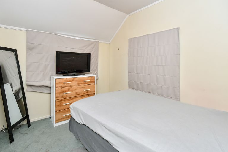 Photo of property in 56b Youngs Road, Papakura, 2110