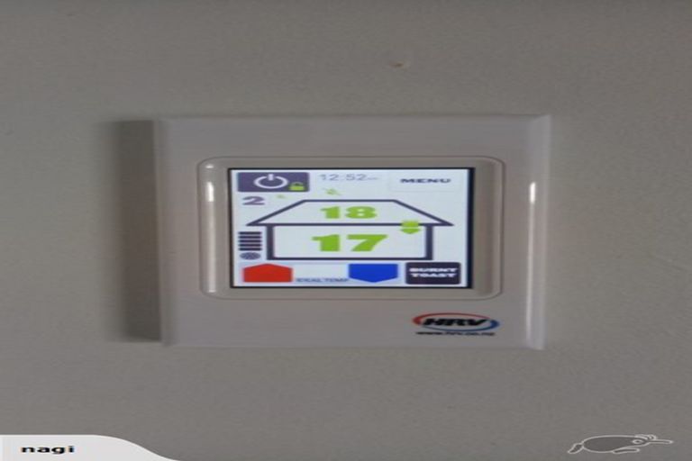 Photo of property in 1/141 Birkdale Road, Birkdale, Auckland, 0626