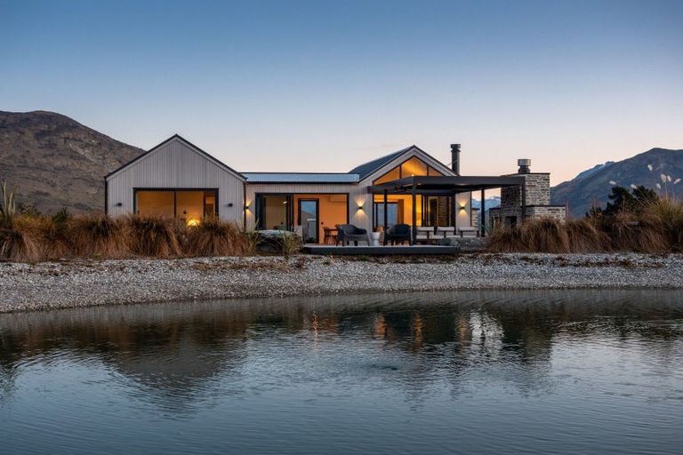 Photo of property in 10 Kahiwi Drive, Lower Shotover, Queenstown, 9304