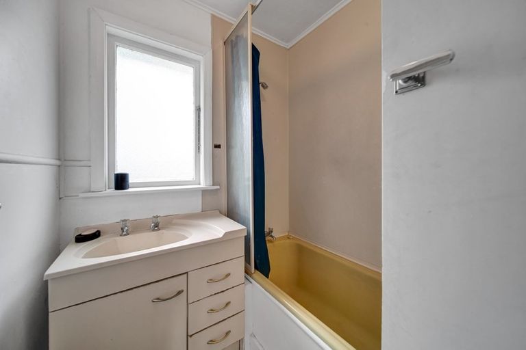 Photo of property in 16 Grey Street, Hawera, 4610