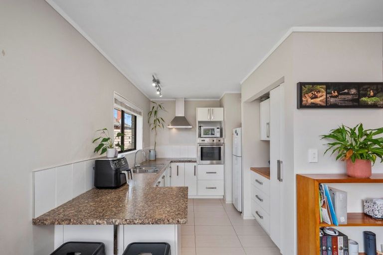 Photo of property in 2/57 Pemberton Crescent, Greerton, Tauranga, 3112