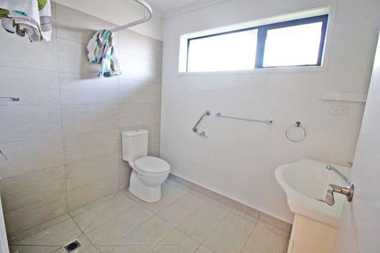 Photo of property in 18 Shrule Place, Huntington, Hamilton, 3210