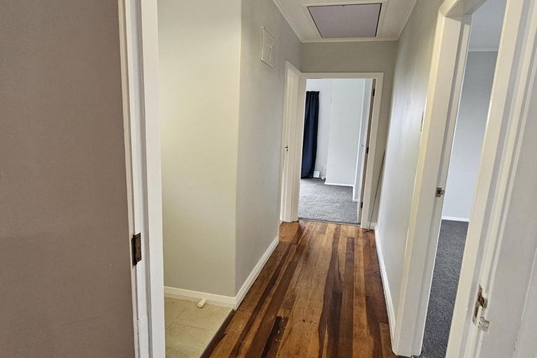 Photo of property in 81a Black Rock Road, Newlands, Wellington, 6037