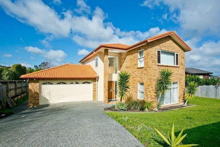 Photo of property in 14c Baulcomb Parade, Windsor Park, Auckland, 0632