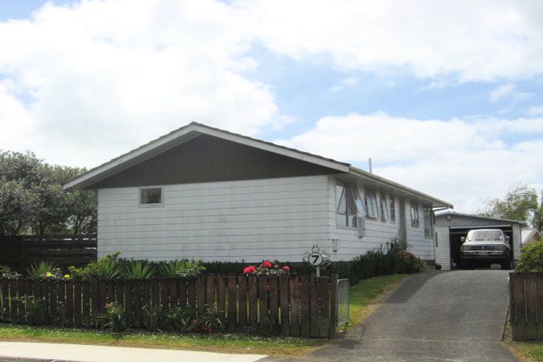 Photo of property in 7 Dorendia Place, Clendon Park, Auckland, 2103