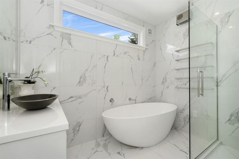 Photo of property in 34 Glandovey Road, Fendalton, Christchurch, 8052