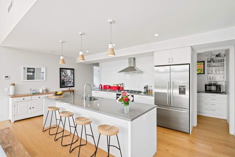 Photo of property in 11 Clutha Place, Wanaka, 9305