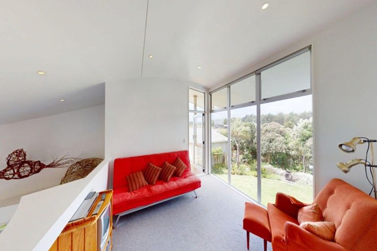 Photo of property in 30 Kent Avenue, Waitarere Beach, Levin, 5510