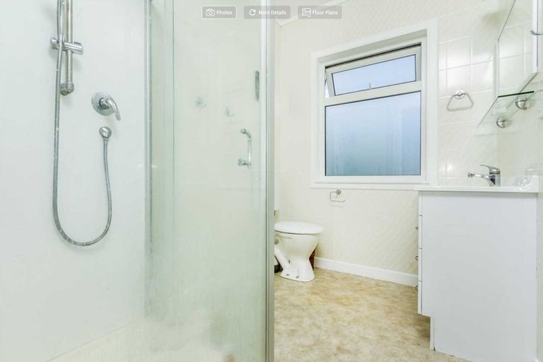 Photo of property in 17 Preston Avenue, Belmont, Auckland, 0622