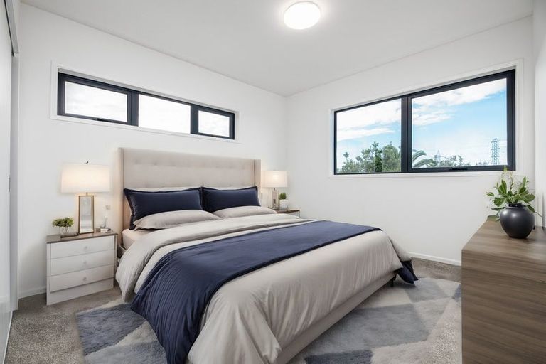 Photo of property in 4/43b Waimumu Road, Massey, Auckland, 0614