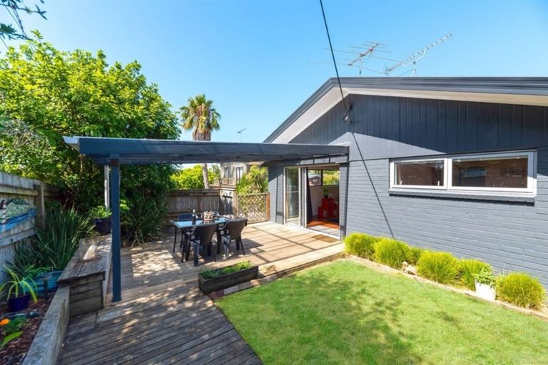 Photo of property in 1/78 Nile Road, Milford, Auckland, 0620