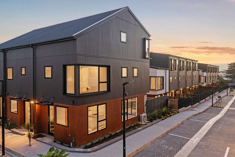 Photo of property in 20 Ara Mara Hua, Henderson, Auckland, 0612