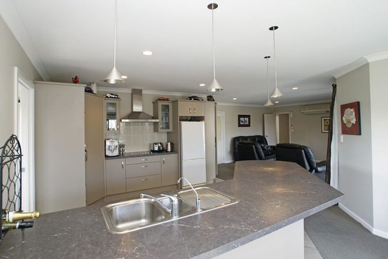 Photo of property in 3 Gibbston Close, Huntington, Hamilton, 3210