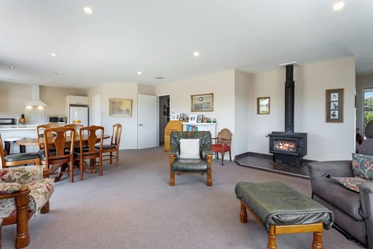 Photo of property in 11 Riverside Way, Amberley, 7410