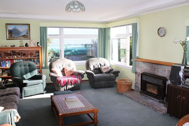 Photo of property in 4 Burn Street, Holmes Hill, Oamaru, 9401