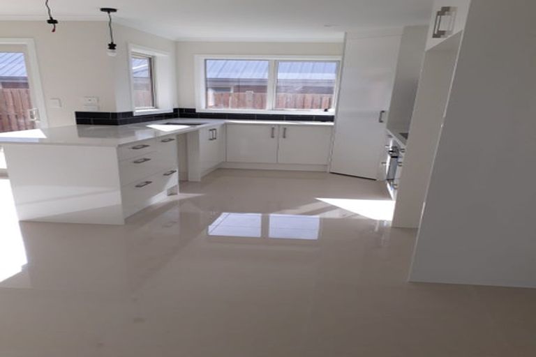 Photo of property in 7 Clifford Close, Leamington, Cambridge, 3432