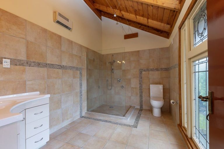 Photo of property in 308 Henderson Valley Road, Henderson Valley, Auckland, 0612