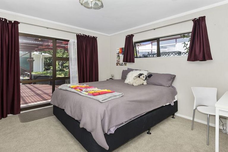 Photo of property in 43 Barnhill Crescent, Pahurehure, Papakura, 2113