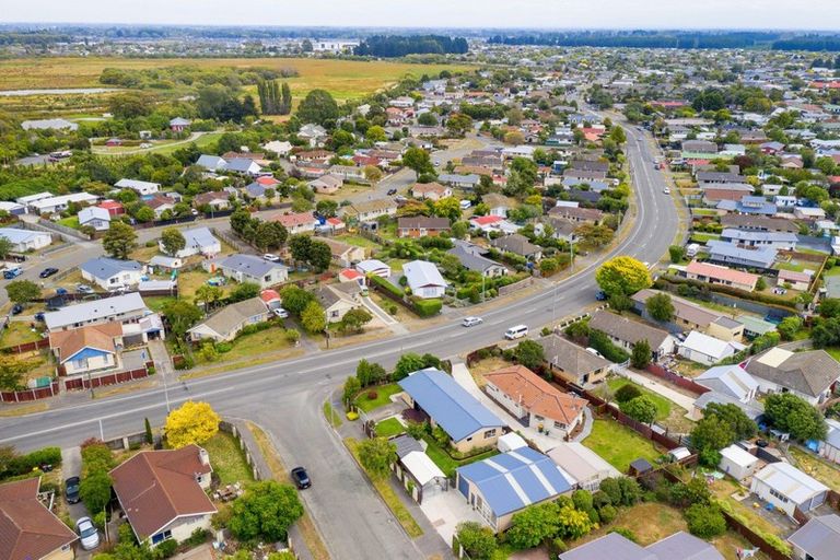 Photo of property in 1 Tapiri Street, Parklands, Christchurch, 8083