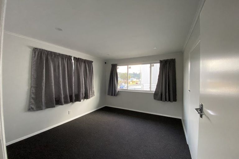 Photo of property in 21 Horoeka Street, Stokes Valley, Lower Hutt, 5019
