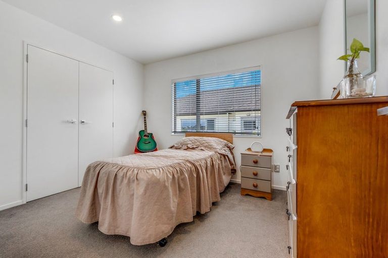 Photo of property in 11 Tee Point, Red Beach, 0932