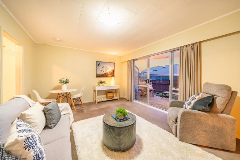 Photo of property in 9b Haylock Grove, Totara Park, Upper Hutt, 5018