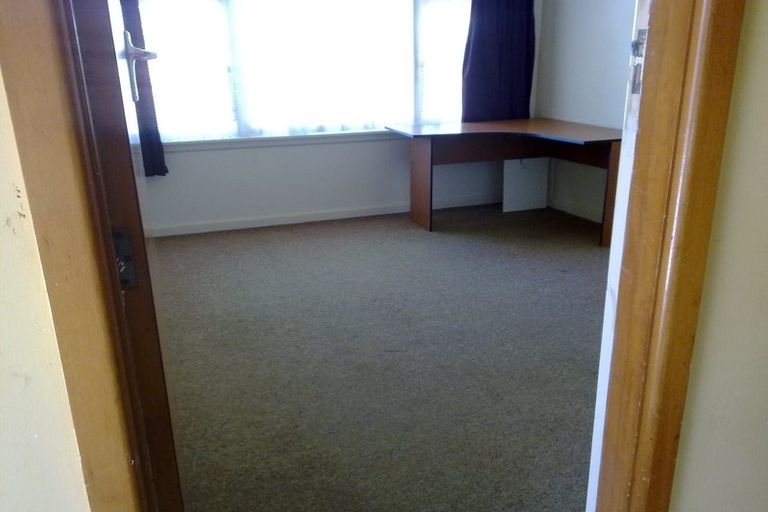 Photo of property in 8 Curletts Road, Sockburn, Christchurch, 8042