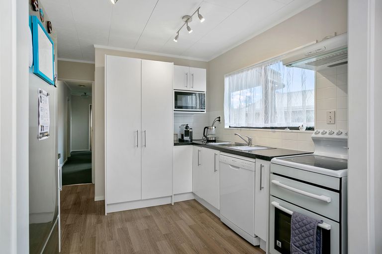 Photo of property in 74 Moore Street, Leamington, Cambridge, 3432