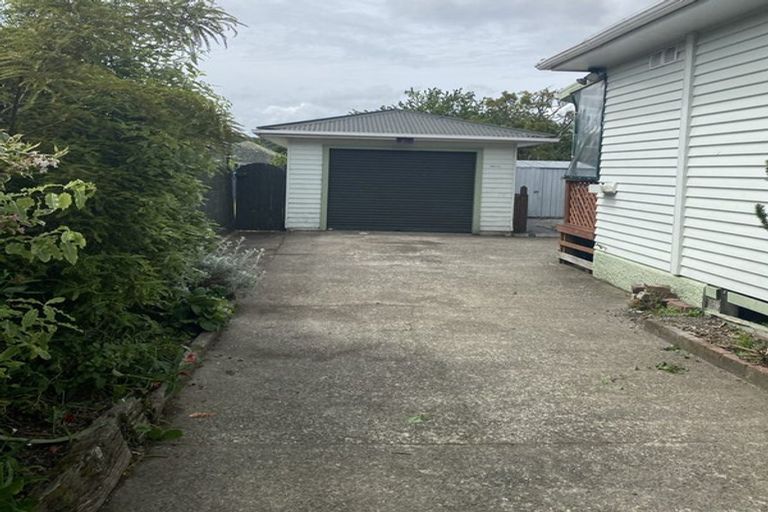 Photo of property in 160 Wainuiomata Road, Wainuiomata, Lower Hutt, 5014