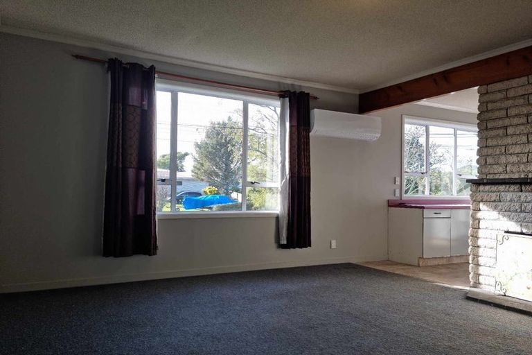 Photo of property in 99 Omata Road, Marfell, New Plymouth, 4310