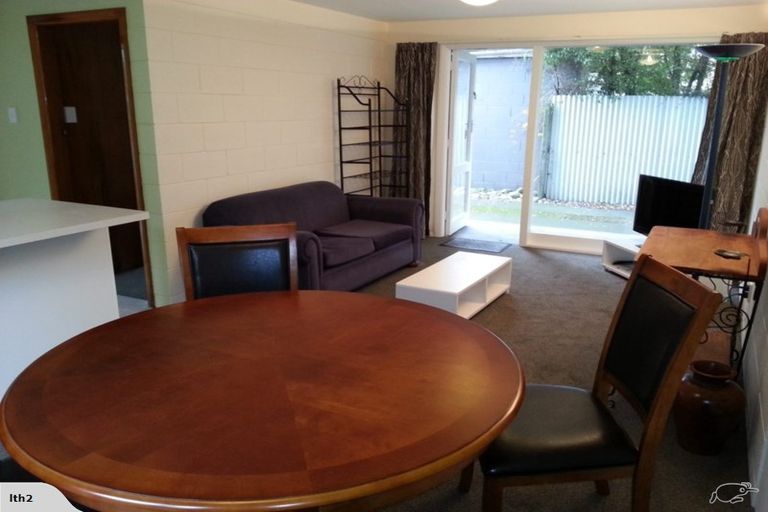 Photo of property in 1/137 Holly Road, St Albans, Christchurch, 8014