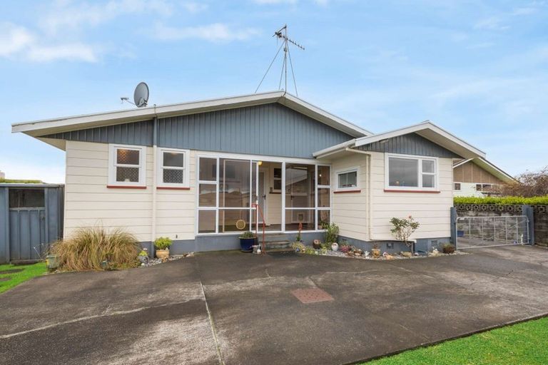 Photo of property in 13 Exeter Crescent, Springvale, Whanganui, 4501