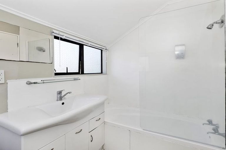 Photo of property in 43 Barnhill Crescent, Pahurehure, Papakura, 2113