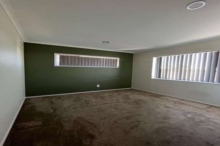 Photo of property in 6 Arrowsmith Drive, Clover Park, Auckland, 2019