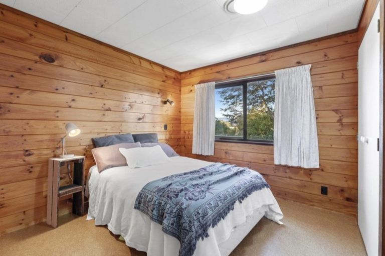 Photo of property in 18 Oaklands Grove, Clouston Park, Upper Hutt, 5018