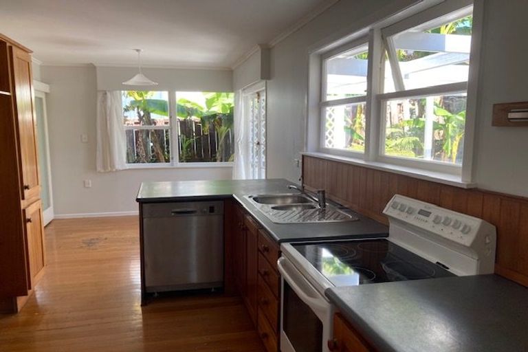 Photo of property in 54 Beulah Avenue, Rothesay Bay, Auckland, 0630