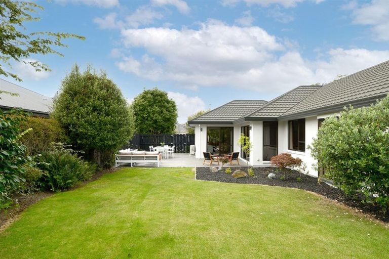 Photo of property in 29 Anglesea Avenue, Parklands, Christchurch, 8083
