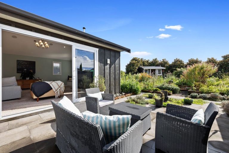 Photo of property in 7 Gleneagles Way, Waiwhakaiho, New Plymouth, 4312