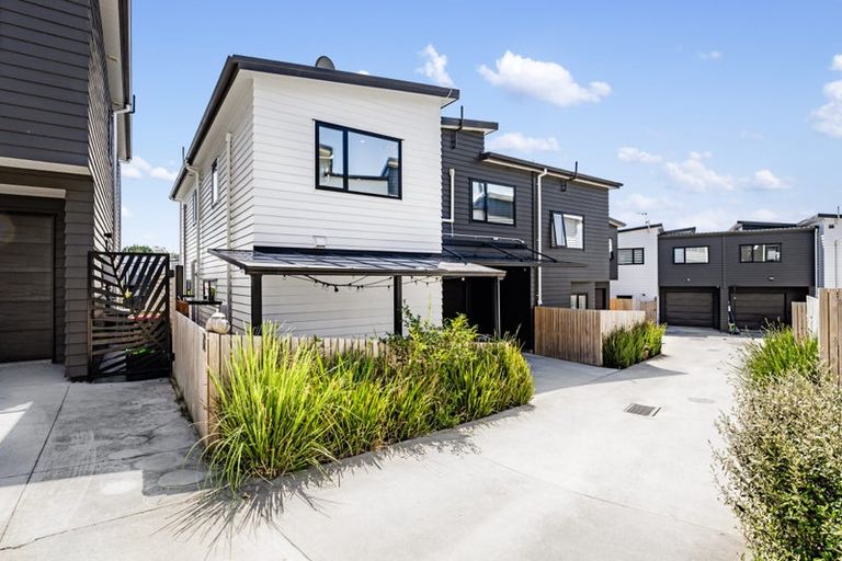 Photo of property in 74 Ashley Avenue, Long Bay, Auckland, 0630