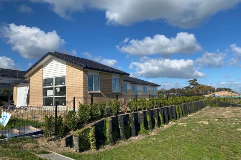 Photo of property in 51 Twin Parks Rise, Papakura, 2110