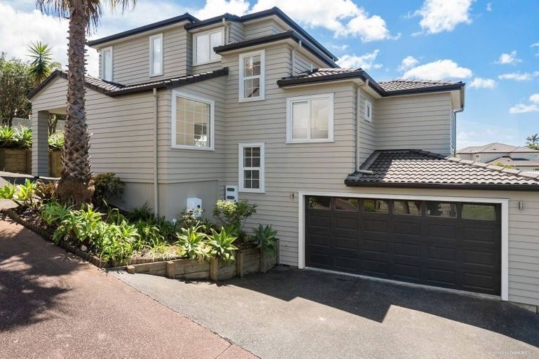 Photo of property in 68 Penguin Drive, Murrays Bay, Auckland, 0630
